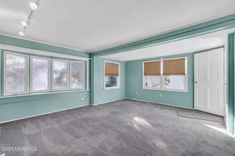 Living - 5 B Trl, Brick, NJ 08724 photo 1 of 3