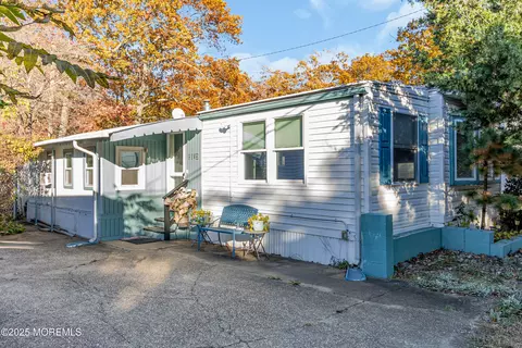 5 B Trl, Brick, NJ 08724