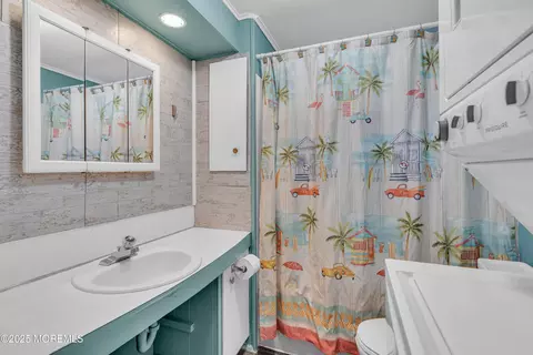 Bath - 5 B Trl, Brick, NJ 08724 photo 1 of 1