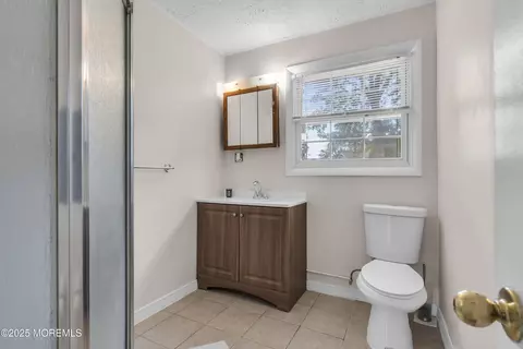 Bath - 1012 E Panama Ct, Forked River, NJ 08731 photo 1 of 4