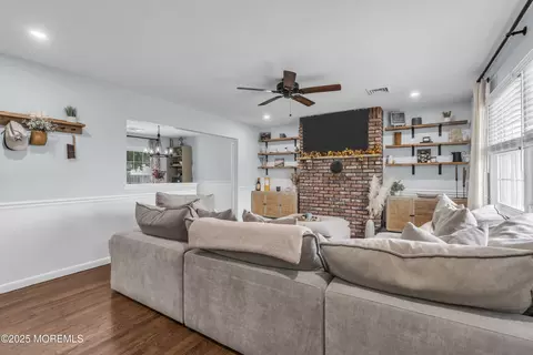 Entry Way - 1012 E Panama Ct, Forked River, NJ 08731 photo 2 of 3