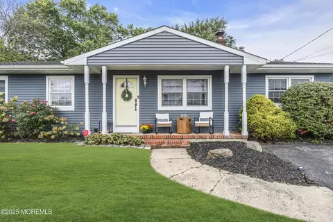 Exterior - 1012 E Panama Ct, Forked River, NJ 08731 photo 3 of 10