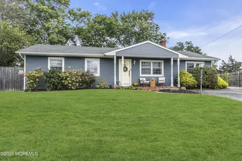 Exterior - 1012 E Panama Ct, Forked River, NJ 08731 photo 2 of 10