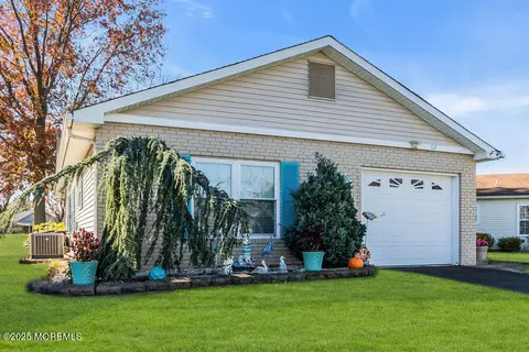 68 Mansfield Dr, Brick, NJ 08724