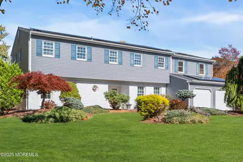 4 Canadian Woods Rd, Marlboro, NJ 07746