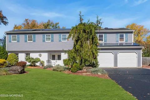 4 Canadian Woods Rd, Marlboro, NJ 07746