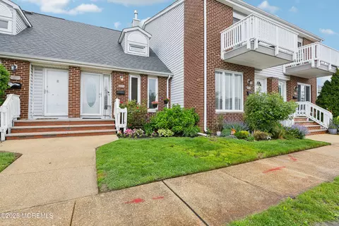 25 Meadow Ave #30, Monmouth Beach, NJ 07750