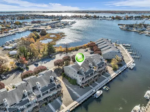 34 Hidden Harbor Dr, Point Pleasant, NJ 08742