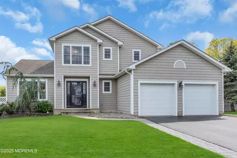 22 Diamond Ln, Howell, NJ 07731 photo 1