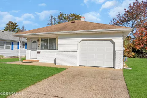 160 Charlotteville Dr S, Toms River, NJ 08757