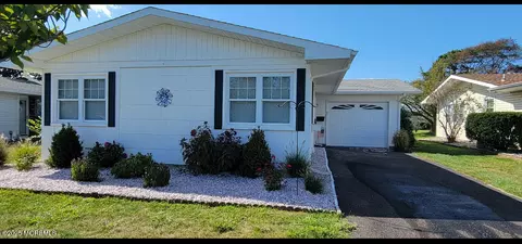 20 Lamb Rd, Brick, NJ 08724