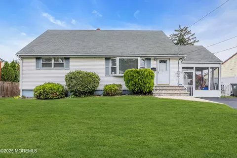 25 Venus Rd, South Amboy, NJ 08879