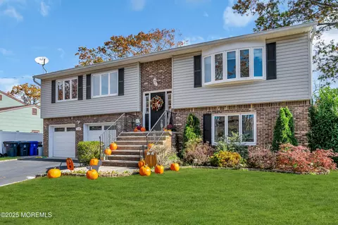 1123 Kenton Dr, Toms River, NJ 08753