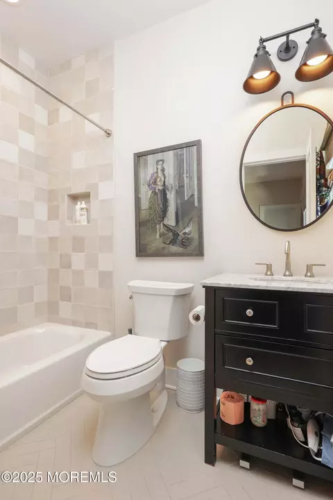 Bath - 41 Forrest Ave, Rumson, NJ 07760 photo 3 of 5