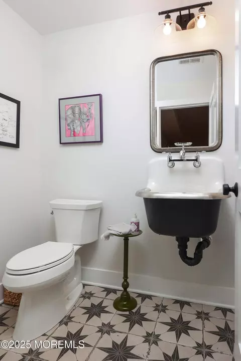 Bath - 41 Forrest Ave, Rumson, NJ 07760 photo 5 of 5
