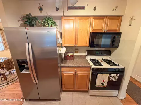 Kitchen - 2 Corey Ln #C, Jackson, NJ 08527 photo 3 of 4
