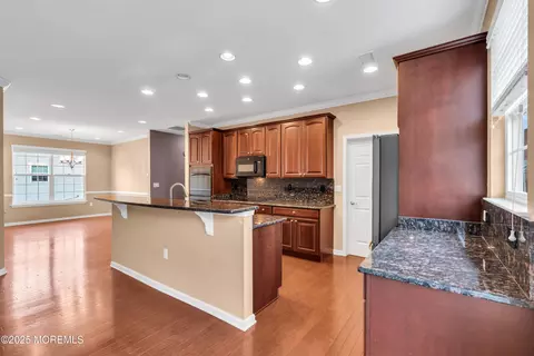 Kitchen - 42 Pembroke Dr, Jackson, NJ 08527 photo 3 of 6