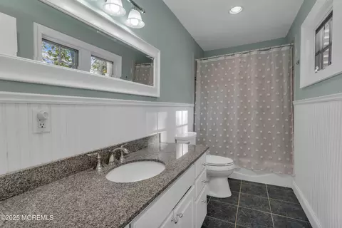 Bath - 1004 Cedar Ln, Brielle, NJ 08730 photo 2 of 7