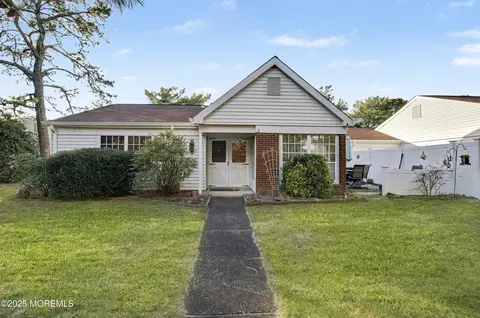 567 Mayfair Rd # A, Manchester, NJ 08759