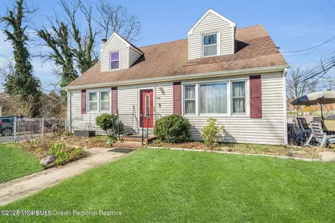 938 Wright Ave, Toms River, NJ 08753