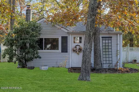 2 Central Ave, Waretown, NJ 08758 photo 1