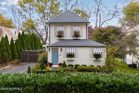303 Hillside Ave, Atlantic Highlands, NJ 07716