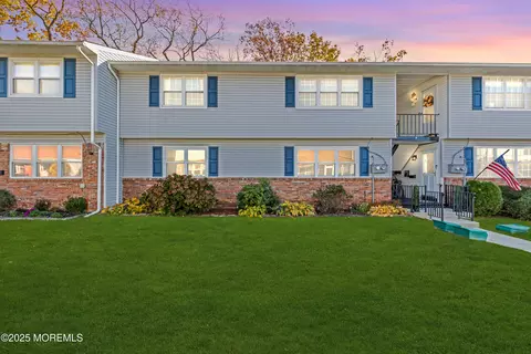5 Indiana Ct #A, Matawan, NJ 07747