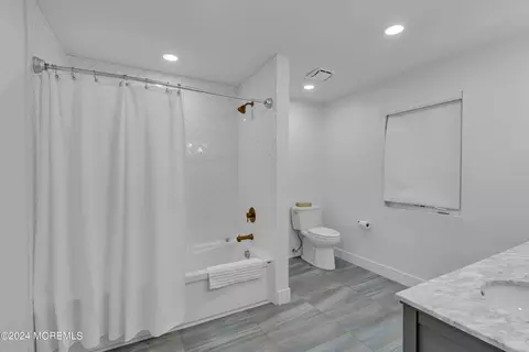 Bath - 222 Bartley Rd, Jackson, NJ 08527 photo 9 of 12