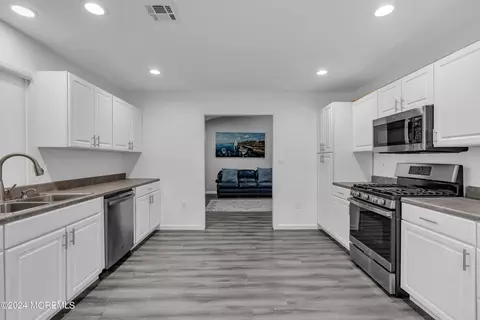 Kitchen - 222 Bartley Rd, Jackson, NJ 08527 photo 5 of 5