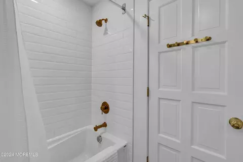 Bath - 222 Bartley Rd, Jackson, NJ 08527 photo 6 of 12