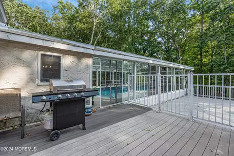 Exterior - 222 Bartley Rd, Jackson, NJ 08527 photo 7 of 16