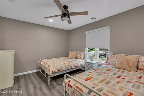 Bedroom - 222 Bartley Rd, Jackson, NJ 08527 photo 6 of 13