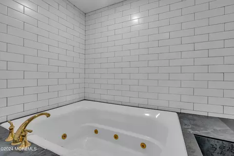 Bath - 222 Bartley Rd, Jackson, NJ 08527 photo 3 of 12