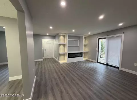 108 Violet Ln, Jackson, NJ 08527 photo 10