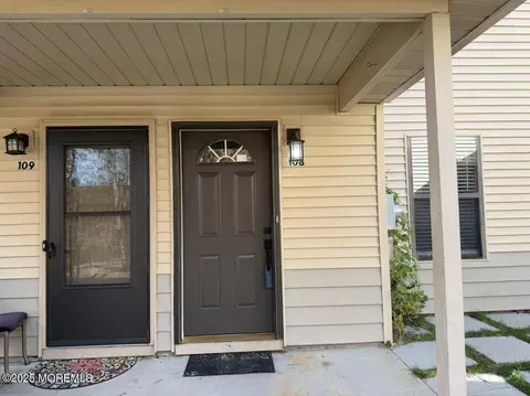 108 Violet Ln, Jackson, NJ 08527 photo 2