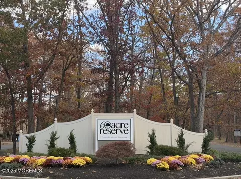 108 Violet Ln, Jackson, NJ 08527