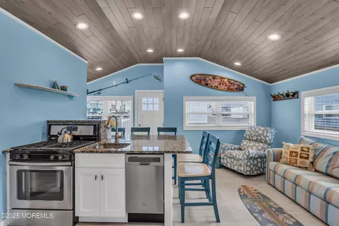 12 E Chadwick Way, Lavallette, NJ 08735 photo 5