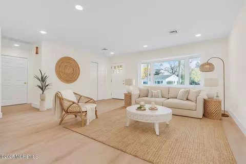 83 Eton Rd, Toms River, NJ 08757