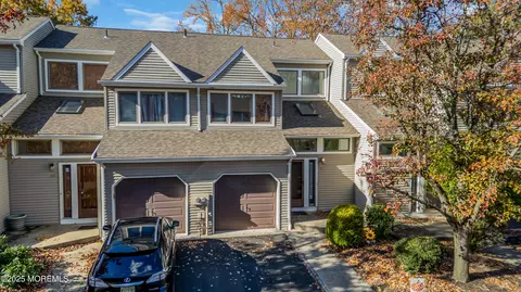 30 Oak Mews Ct #4, Ocean, NJ 07712