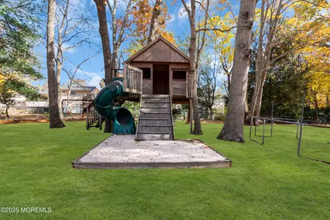 Exterior - 95 Marginal Rd, Jackson, NJ 08527 photo 5 of 7