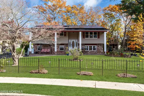 Exterior - 95 Marginal Rd, Jackson, NJ 08527 photo 1 of 7