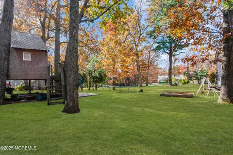 Exterior - 95 Marginal Rd, Jackson, NJ 08527 photo 4 of 7