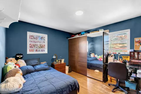 Bedroom - 95 Marginal Rd, Jackson, NJ 08527 photo 4 of 5