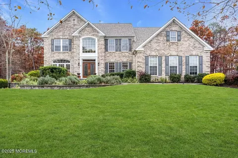 12 Jefferson Ct, Jackson, NJ 08527