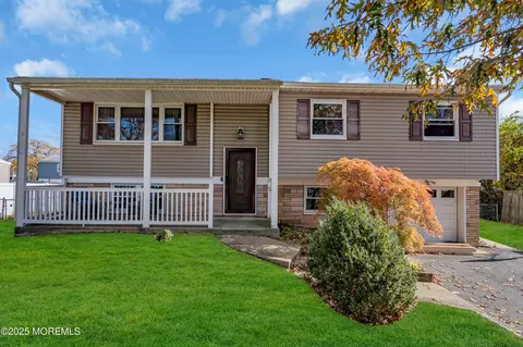 59 11th St, Toms River, NJ 08753