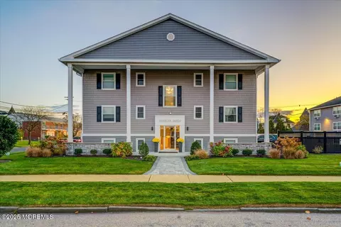 201 2nd Ave #4B, Belmar, NJ 07719