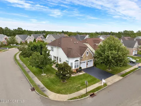 21 Hingham Ln, Barnegat, NJ 08005