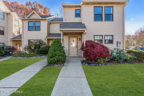 807 Begonia Ct, Jackson, NJ 08527