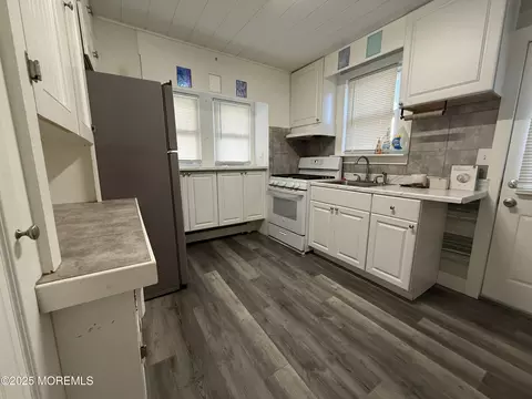 930 Tappan St, Forked River, NJ 08731 photo 6