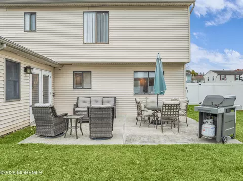 38 Kiwi Loop, Howell, NJ 07731 photo 5